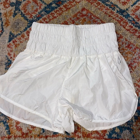 Free People White The Way Home shorts - Picture 2 of 2